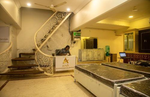 Gulmohar Road Apartment | Ansh Dornitiry & PG