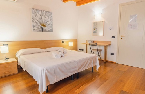 Citta Antica House | Antiche Mura 2 - One Bedroom Guest House, Sleeps 2