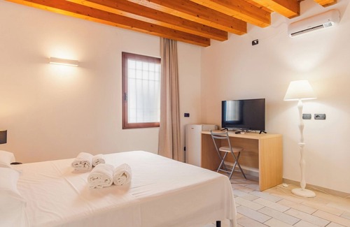 Citta Antica House | Antiche Mura 5 - One Bedroom Guest House, Sleeps 2