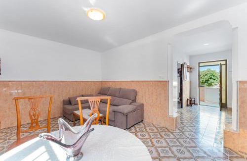 Guardamar del Segura House | Antique Spanish Villa With A Patio