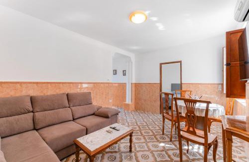 Guardamar del Segura House | Antique Spanish Villa With A Patio