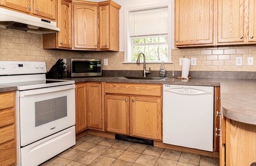 Briar Crest Woods Ski Chalet | Antler Chalet - Sleeps 10, Hot tub, Gameroom ~ 4 minutes to Big Boulder!