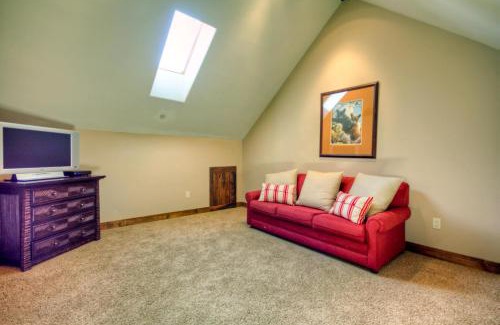 Antler Ridge House | Antler Ridge Lodge
