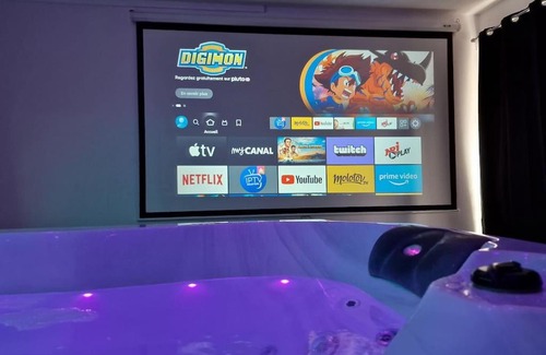 Colmar Centre Ville Apartment | Aog prestige Le rêve Jacuzzi cinéma Sauna Privat