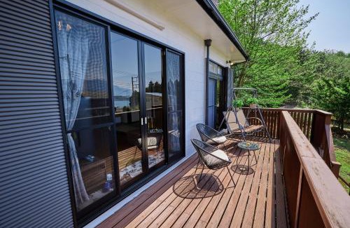 Azagawa House | AOKI 富士河口湖眺望 BBQ送迎ok 貸切大型別荘
