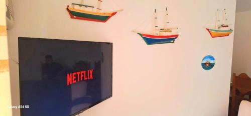 Itacuruca Apartment | Apê 2 Qtos Beira Mar Piscina e Marina