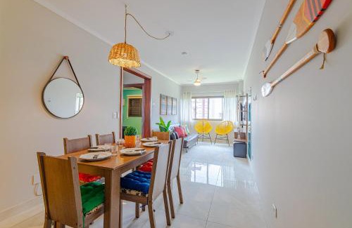 Jardim Belmar Apartment | Apê com Ar, Garagem e Clima de Praia