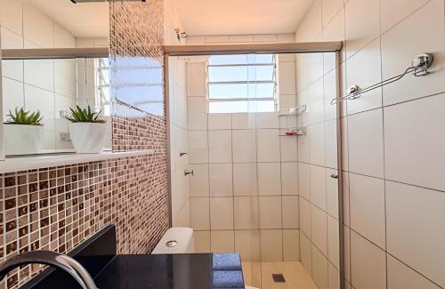 Ourinhos Apartment | Apê elegante com ar, vaga e ótima localização