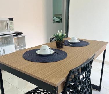 Ji Parana Apartment | AP 5 C/Garagem>Ar>Wifi>Cozinha>Tv Disney+>Pet free