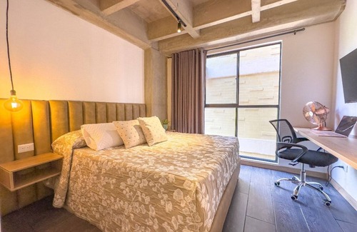 Florida Nueva Hotel | AP Rest and Work 403