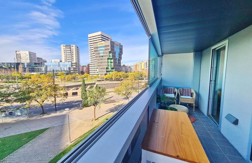 El Port Apartment | Apartment in front of Fira Gran Via