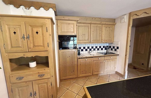 Saint-Martin-de-Belleville Apartment | Apartment for 6 with pool, spa, parking - Ski-in/Ski-out