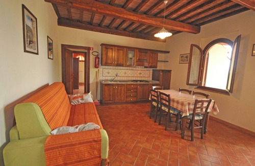 Montecatini Val di Cecina Apartment | Apartment 'Appartamento 7' with Shared Pool, Wi-Fi and Air Conditioning