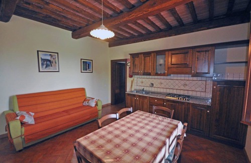 Montecatini Val di Cecina Apartment | Apartment 'Appartamento 7' with Shared Pool, Wi-Fi and Air Conditioning
