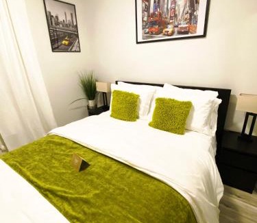 West New York Apartment | Apart Studio West NY 12Mints From NYCity