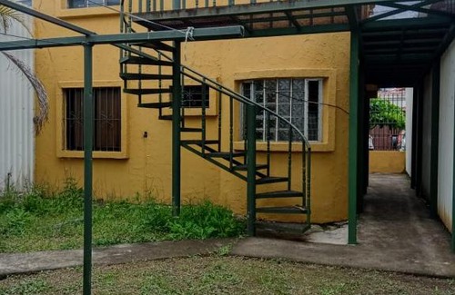 Catedral Apartment | APART YENNY, MUSOC, TRACOPA bus, cerca Clinica Biblica y Carit