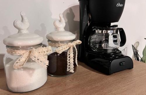 Villa Hermosa Apartment | Aparta estudios primer piso con escritorio