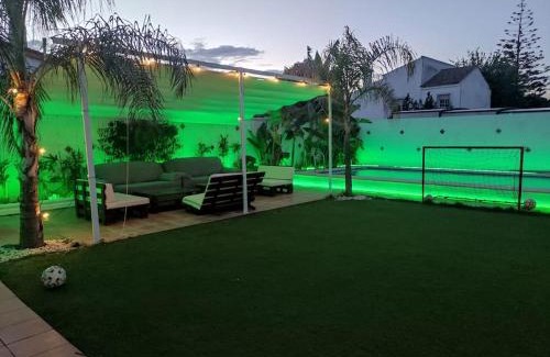 Valencina de la Concepcion House | Apartamento privado con piscina y jardin compartidos.