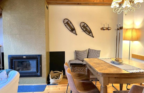 Llavorsi Apartment | Apartament amb llar de foc i altell a Llavorsí by RURAL D'ÀNEU