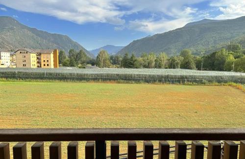 Esterri D'Aneu Apartment | Apartament d'estil pirineic amb vistes úniques by RURAL D'ÀNEU