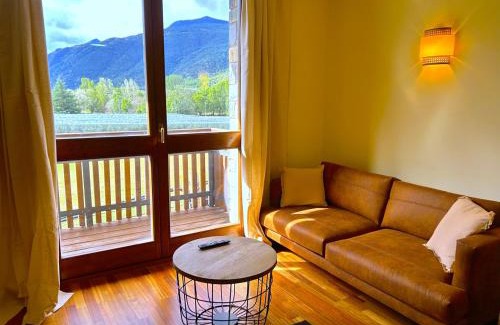 Esterri D'Aneu Apartment | Apartament d'estil pirineic amb vistes úniques by RURAL D'ÀNEU