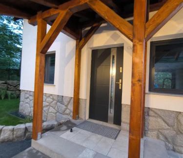 Swieradow-Zdroj House | Apartament Izerski DOMEK z tarasem Premium