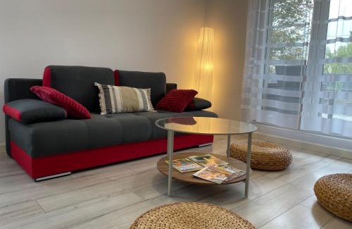 Krzyki Apartment | Apartament - jak w domu - 130m2 z Tarasem i ogródkiem