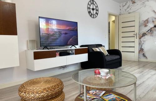 Krzyki Apartment | Apartament - jak w domu - 130m2 z Tarasem i ogródkiem