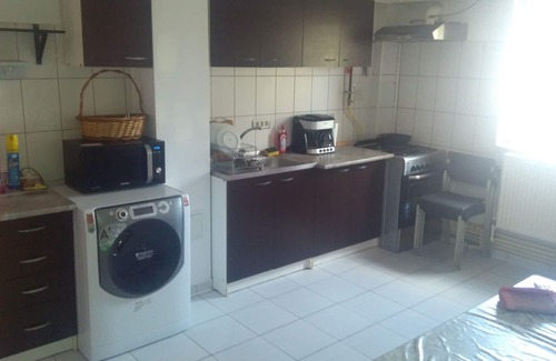 Constanta House | Apartament Near The Modern Beach
