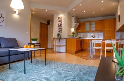 Nowa Praga Apartment | Apartament New Praga near to metro, free parking