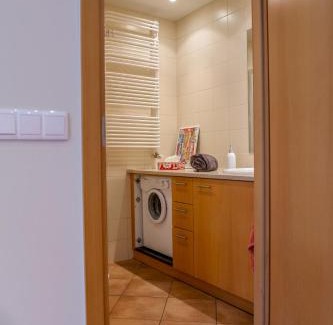 Nowa Praga Apartment | Apartament New Praga near to metro, free parking