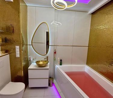Nowe Miasto Apartment | Apartament "Prezydencki VIP" blisko Centrum z dużą wanną dla Dwojga - Parking FREE