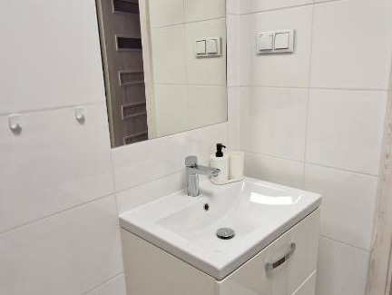 Tarnowskie Gory Apartment | Apartament Przy Dworcu (centrum)