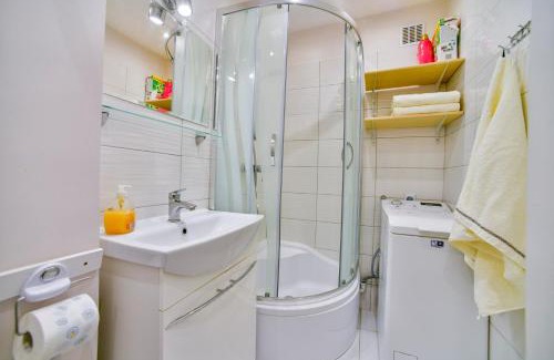 Kolobrzeg Apartment | Apartament u Joli w Kolobrzegu Podczele - 2 sypialnie, 50m2, wifi i parking za darmo!