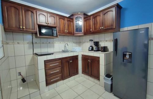 San Jose Apartment | Apartamento 42B&B en La Uruca (Cerca de la BMW).