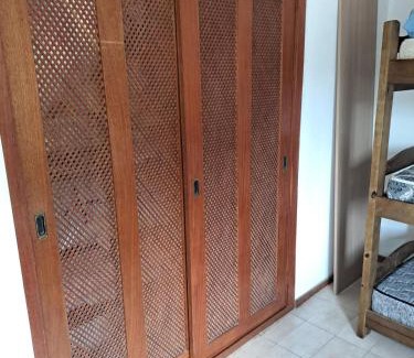 Enseada Apartment | Apartamento a cinco quarteirões da praia da enseda