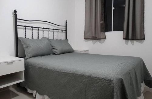 Pium Apartment | apartamento aconchegante - condomínio mirantes caminho do mar