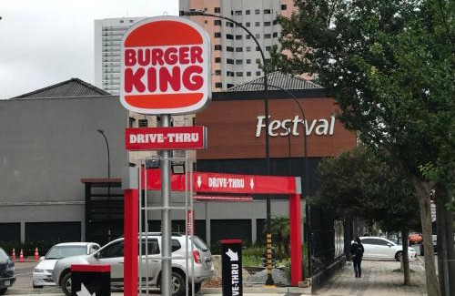 Reboucas Apartment | Apartamento ao lado do shopping Estação