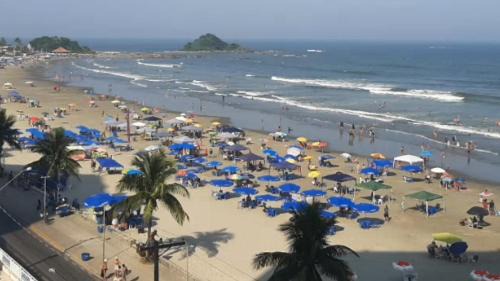 Praia dos Sonhos Apartment | APARTAMENTO, ATÉ 4 PESSOAS,20 Metros da PRAIA do SONHO, PÉ NA AREIA,100 MB WI-FI