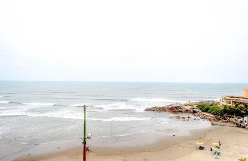 Praia dos Sonhos Apartment | APARTAMENTO, ATÉ 4 PESSOAS,20 Metros da PRAIA do SONHO, PÉ NA AREIA,100 MB WI-FI