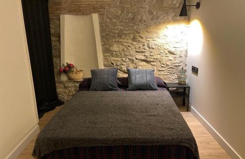 Camprodon Apartment | Apartamento colgante al río con vistas al puente