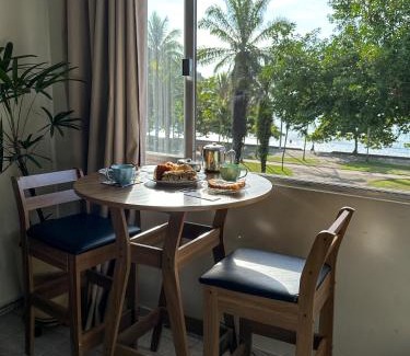 Centro Apartment | Apartamento com vista pro mar no Centro de Ubatuba - com estacionamento 2 quartos e cozinha completa