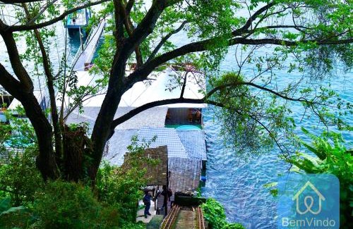 Vitoria Apartment | Apartamento completo com píer e acesso ao mar