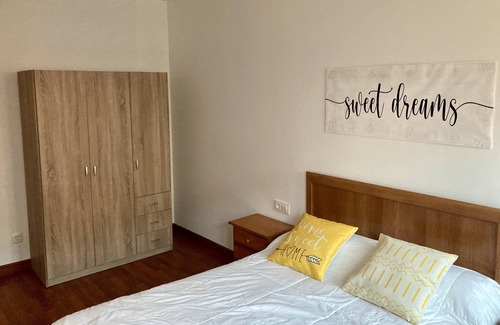 Samieira Condo | Apartamento con Jardín y Piscina. Al Lado de la Zona de Playa