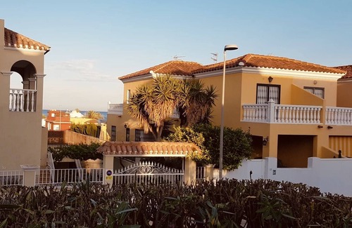 Garrucha House | Apartamento con Piscina a 500 Metros de la Playa