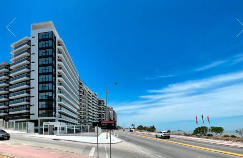 Montevideo Apartment | Apartamento en Malvín Piscina