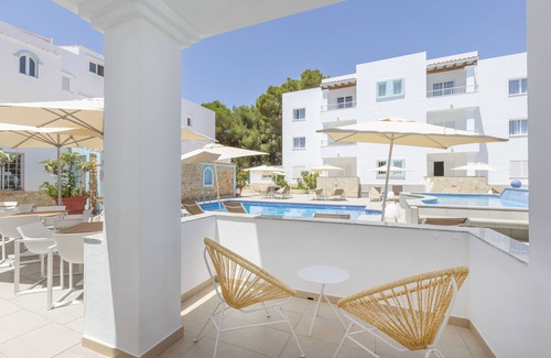 Cala Pada Apartment | Apartamentos Los Arcos