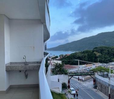 Ingleses Sul Apartment | Apartamento frente mar ingleses Mirante Home Club