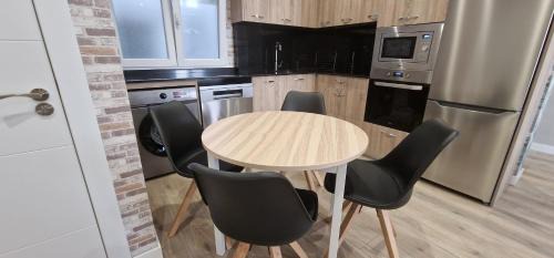 Aviles Apartment | Apartamento La Estación - Para 6 - VUT-4522-AS