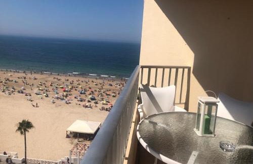 Cadiz Apartment | Apartamento La Mar de Cerca. Terraza vistas Mar. 1ª Linea Playa